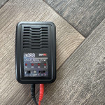 Skyrc e430 2-4 cell pakrovejas nuotrauka 1