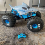 Radijo bangomis valdomas automobilis „monstras“ nuotrauka 2