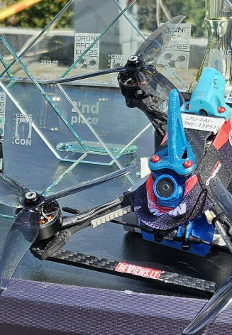Build: Mano Dronas 2025
