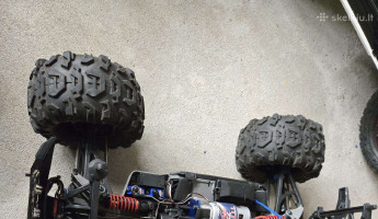 Traxxas summit 1/8 RC modelis