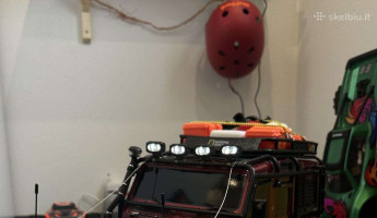 Traxxas Trx-4 Defender. Investuota: 1315€