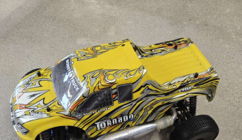 1/8 nitro RC modelis
