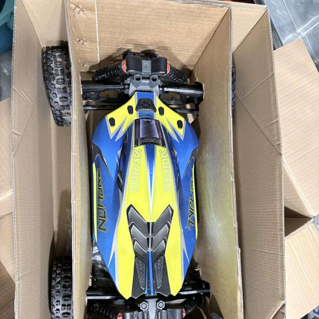 Arrma Typhon 4x4 brushed 1/8 scale
