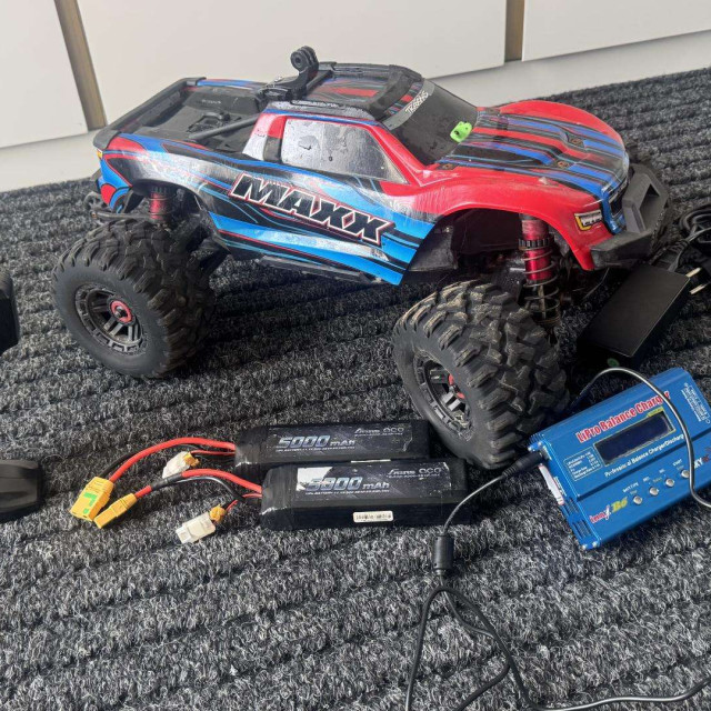 Traxxas Maxx RC mašinėlė