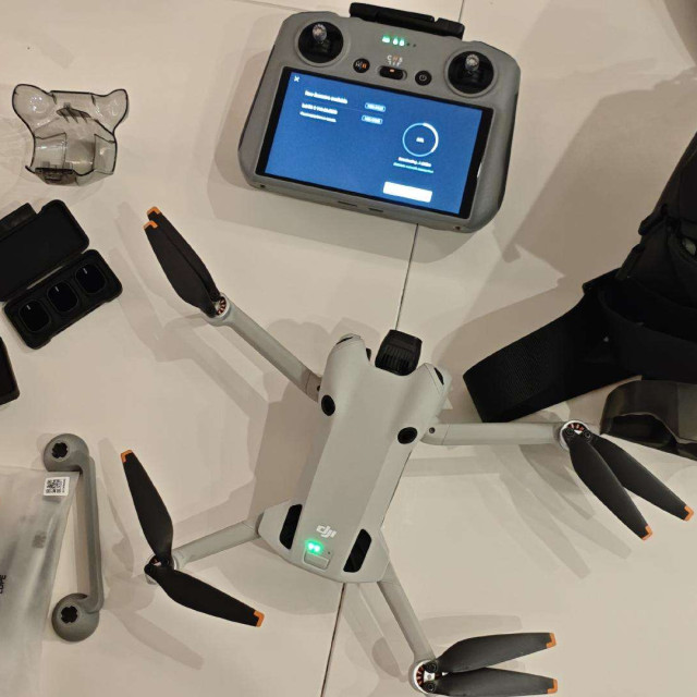 Dji Mini 4 pro Fly More Combo