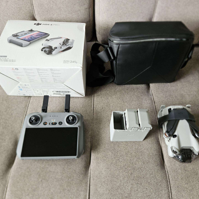 Dji Mini 4 Pro Fly More Combo Rc2 + 128gb Microsd