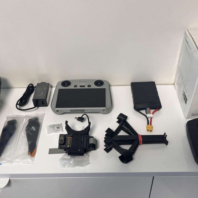 Dji Mavic 3 Pro su naujrc Pro pultu ir “1001 softu
