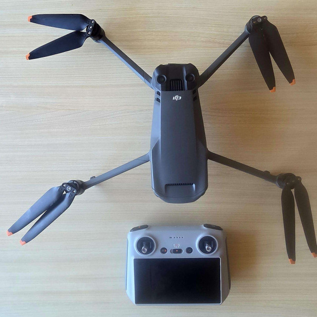 Parduodu drona Mavic 3 Classic