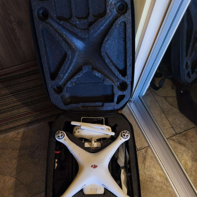 Parduodamas Dji Phantom 3 Advanced.
