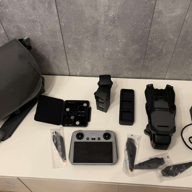 Dji Mavic 3 Pro Fly More Combo Fly time 8val 29m !