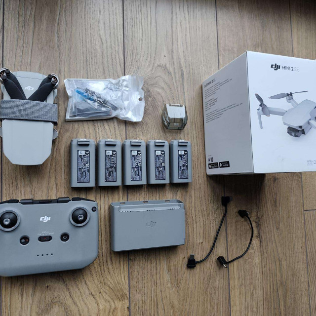 Dji Mini 2 Se Fly More Combo