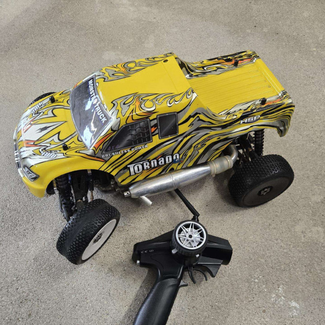1/8 nitro RC modelis