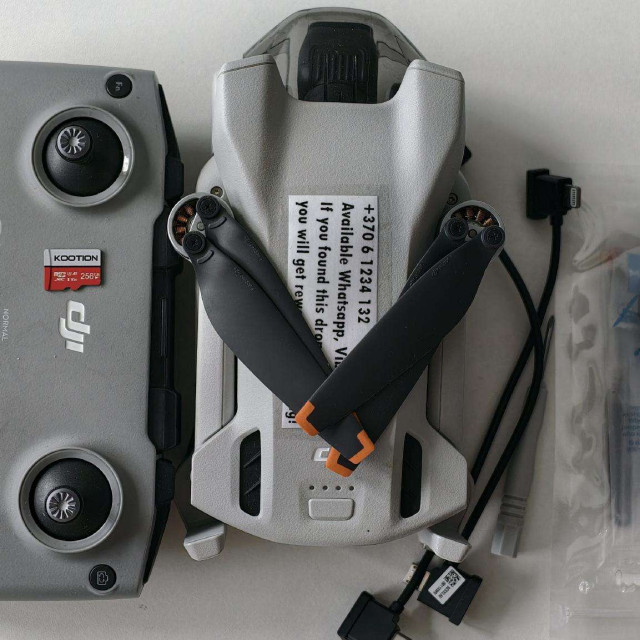 Dji mini 3 dronas su 256gb kortele ir priedais