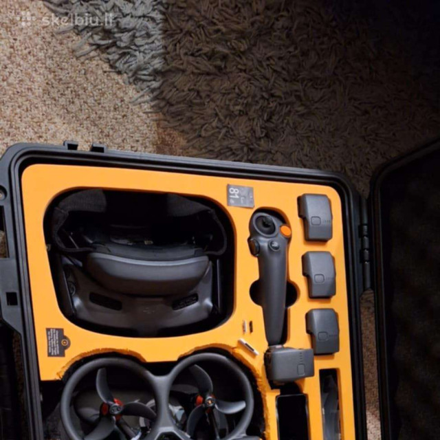 Dji avata 2 su 4 baterijom