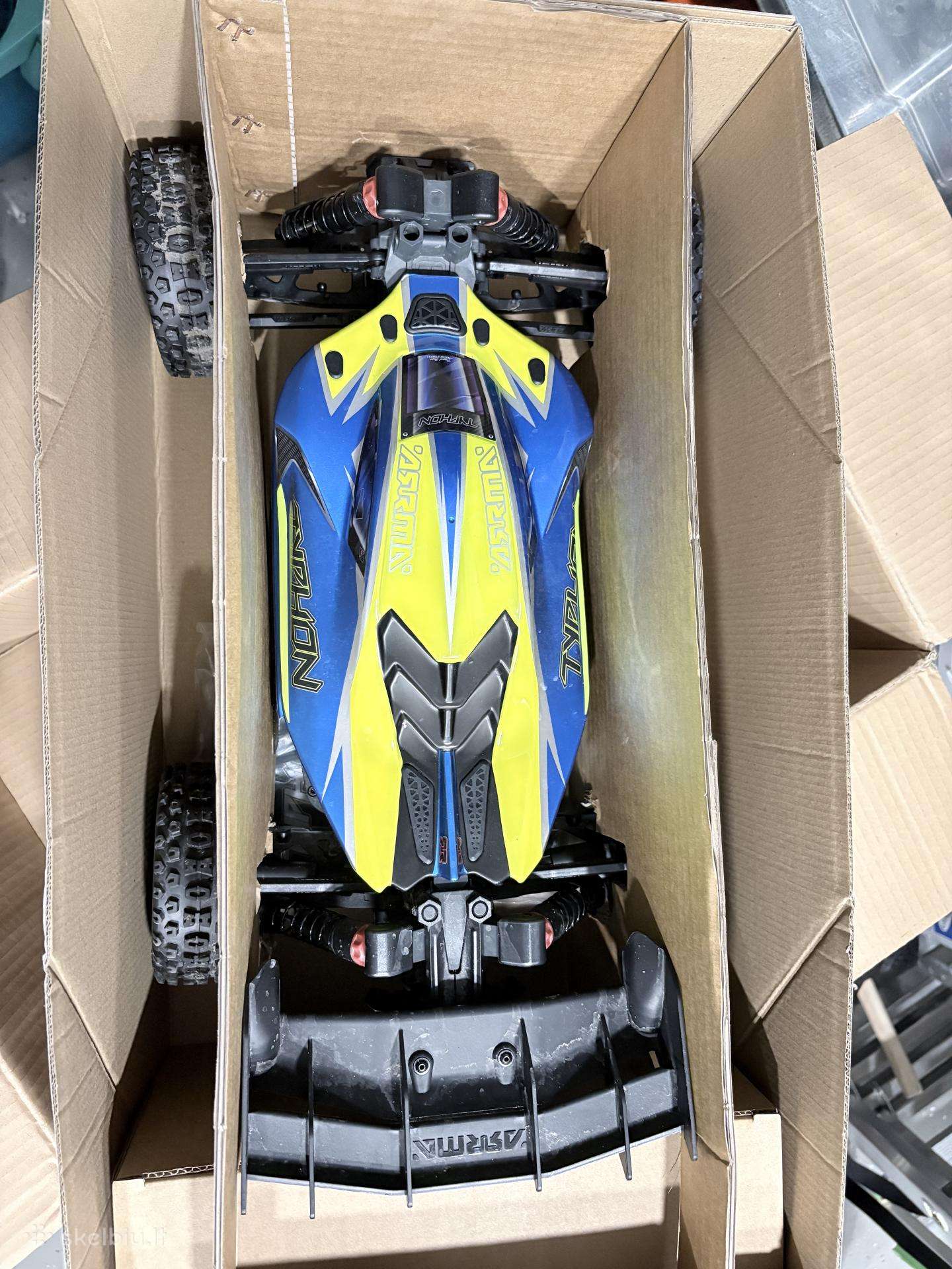 Arrma Typhon 4x4 brushed 1/8 scale