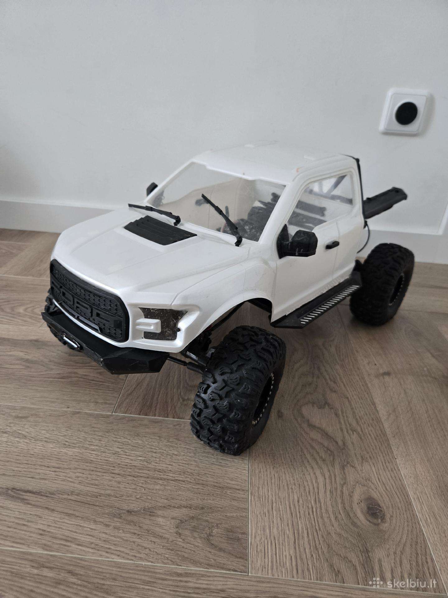 RC crawler 1/8 4S