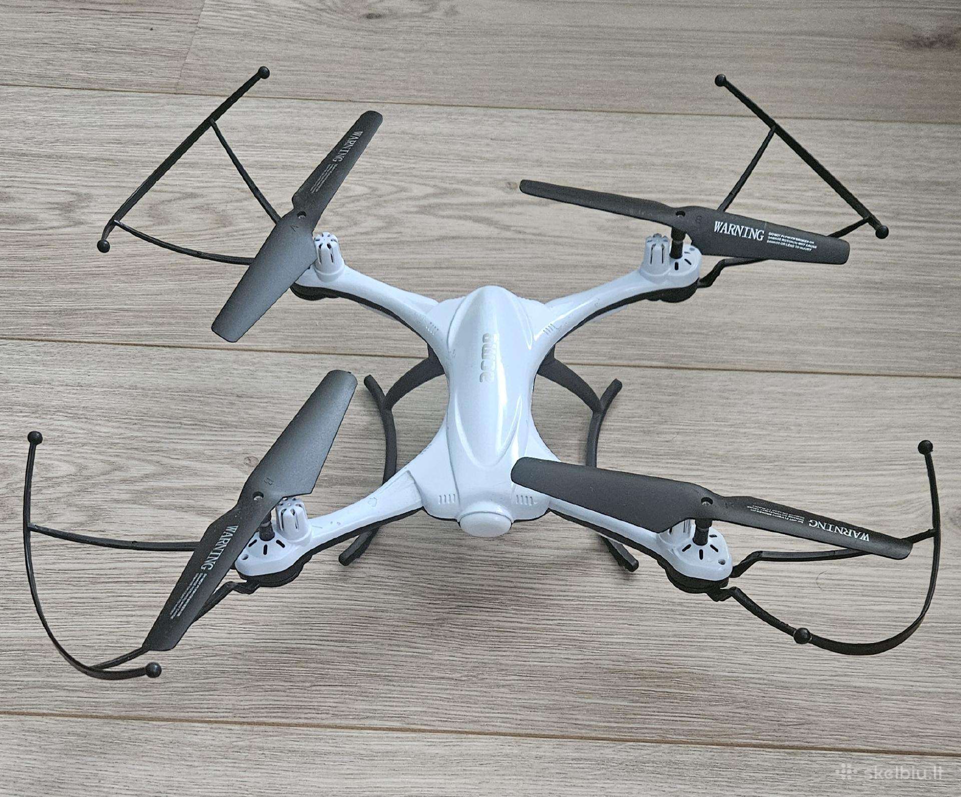 Dronas X8300 Unbeatable veikiantis