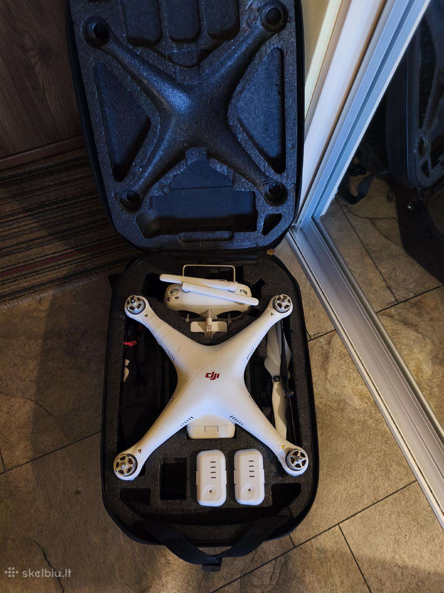 Parduodamas Dji Phantom 3 Advanced.