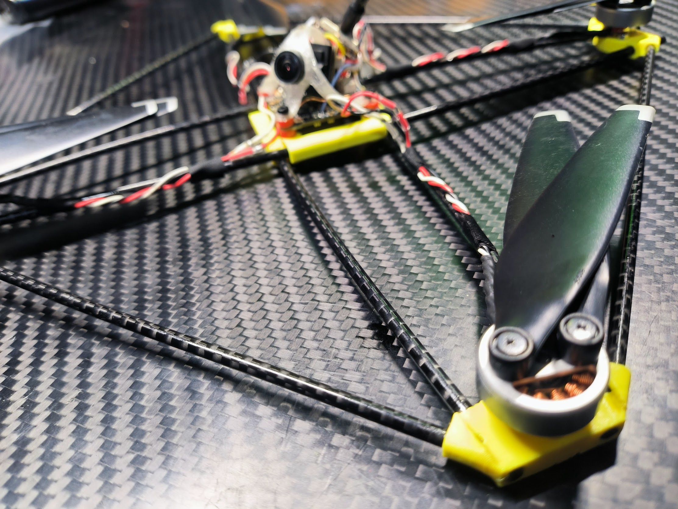 CarbonTube flies over 1hour